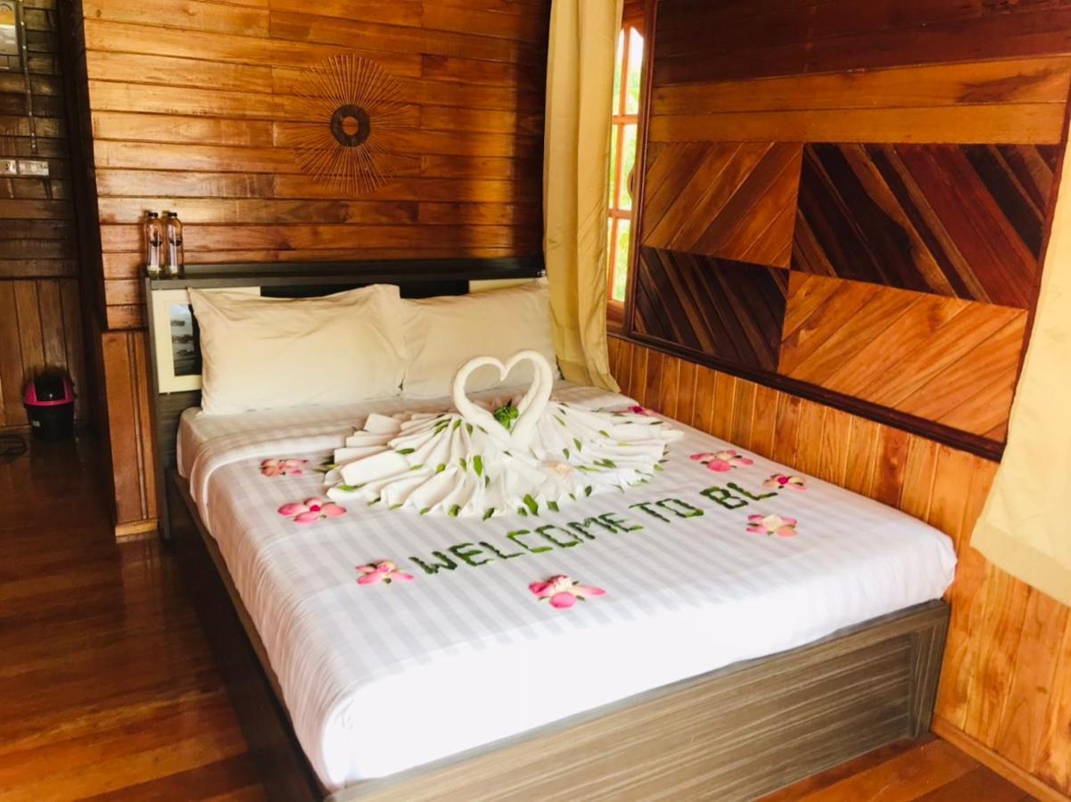 ไร่นาบัวหลวง คาเฟ่ & ฟาร์มสเตย์ Raina Bualuang Cafe & Farm Stay Ban Na No Extérieur photo