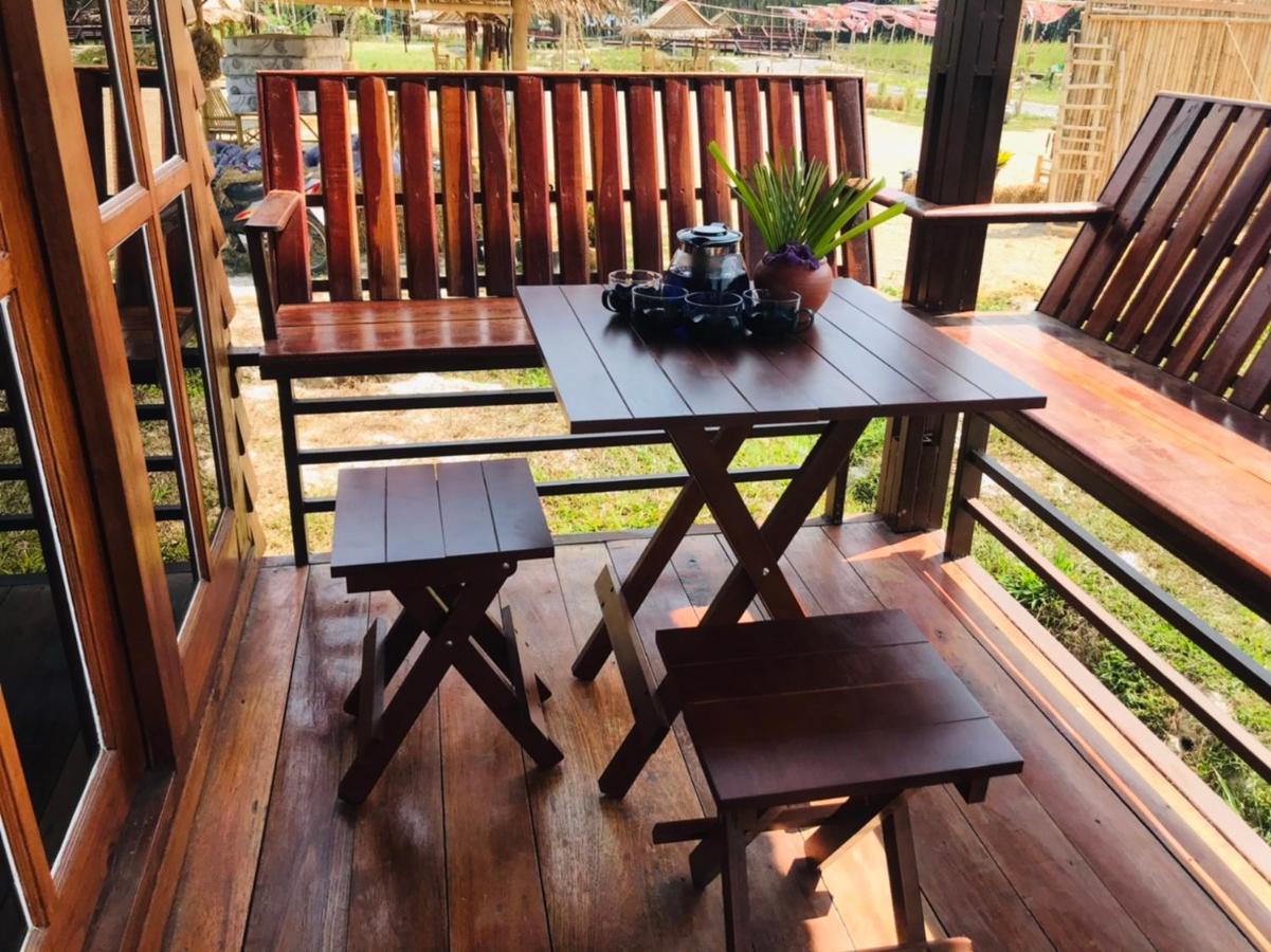 ไร่นาบัวหลวง คาเฟ่ & ฟาร์มสเตย์ Raina Bualuang Cafe & Farm Stay Ban Na No Extérieur photo