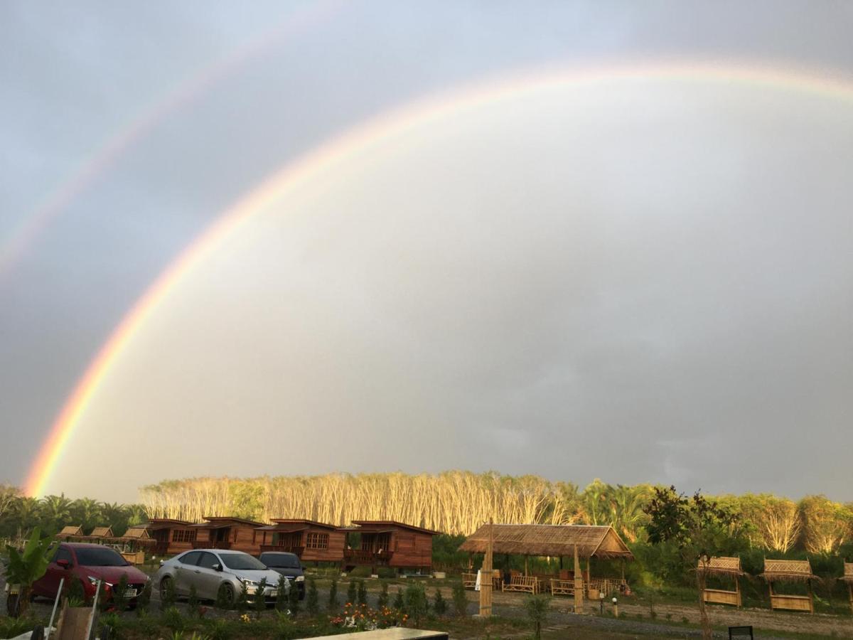ไร่นาบัวหลวง คาเฟ่ & ฟาร์มสเตย์ Raina Bualuang Cafe & Farm Stay Ban Na No Extérieur photo